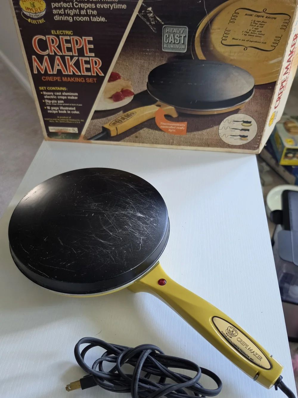 Vintage Nordoc Ware Crepe Maler in box